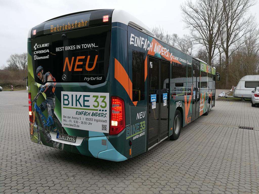 Buswerbung 14 Buswerbung Ganzgestaltung Plus auf Elektrobus (Kampagne Bike33)