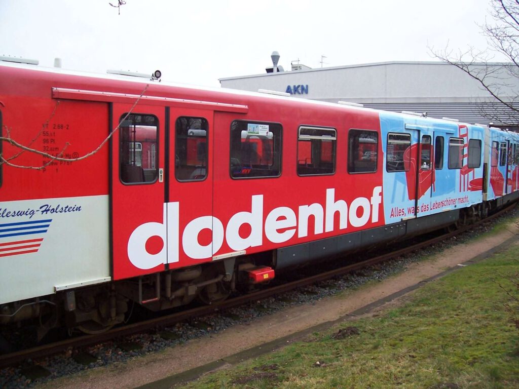 S-Bahn Werbung 8 S-Bahn-Werbung: Ganzgestaltung auf S-Bahn (Kampagne dodenhof)