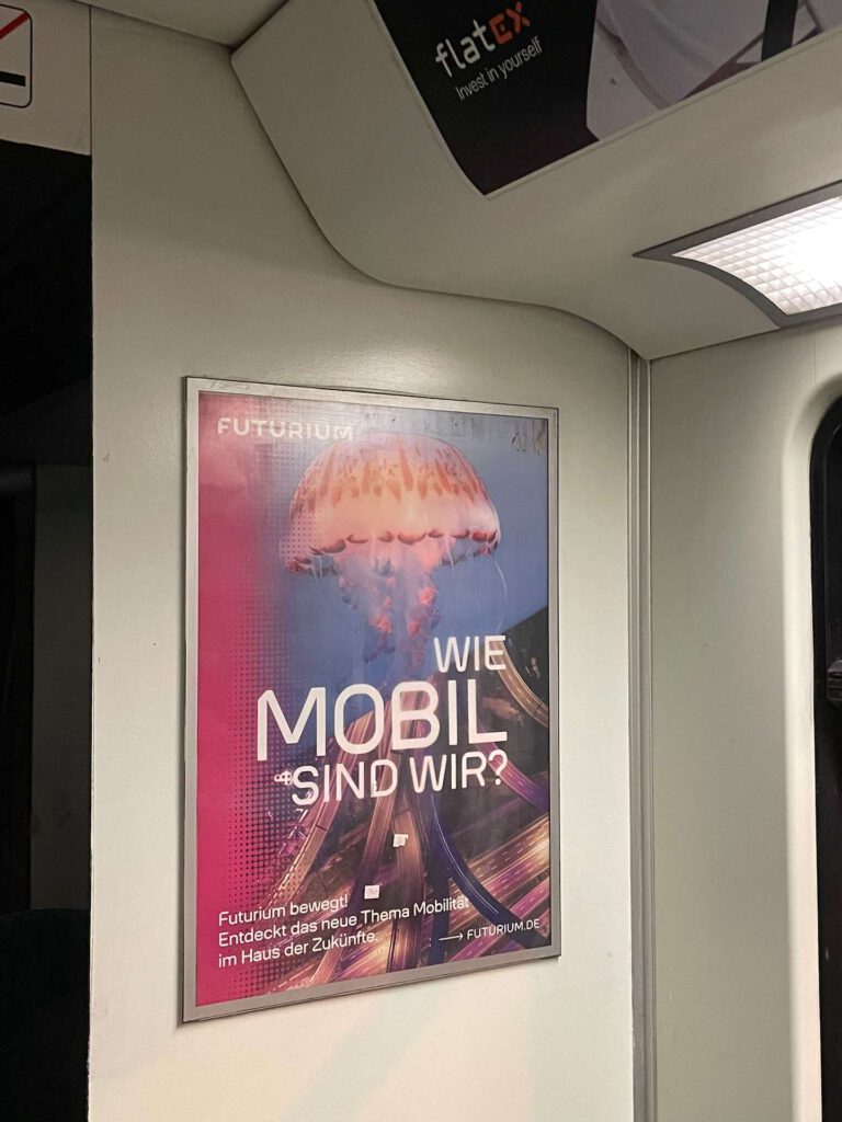 S-Bahn Werbung 18 S-Bahn-Werbung innen: Innenplakat (Kampagne Futurium)